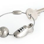 Brelok TROIKA Kick, metal, srebrny